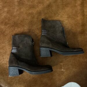 Aquatalia Brown Heeled Boots Modern Design